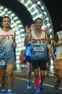 BIB: 520, 40689, 1009, 000
                            <button type="button" onclick="openModal(21123651)" class="btn btn-primary btn-sm float-right btn-popup" data-toggle="modal" data-target=".modal-high-quality">
                        <i class="fas fa-shopping-cart"></i> Add to Cart
                    </button>
                                            <button type="button" onclick="isThisMe(21123651, true)" class="btn btn-success btn-sm float-right btn-popup btn-isme hidden" data-toggle="tooltip" data-placement="bottom" title="นี่คือรูปของคุณใช่ไหม คลิกที่นี่เพื่อเอาเข้าอัลบั้ม">
                        <i class="fas fa-plus"></i> Add to album
                    </button>
                    <button type="button" onclick="isThisMe(21123651, false)" class="btn btn-warning btn-sm float-right btn-popup btn-isnotme hidden">
                        <i class="fas fa-ban"></i> Remove from album
                    </button>